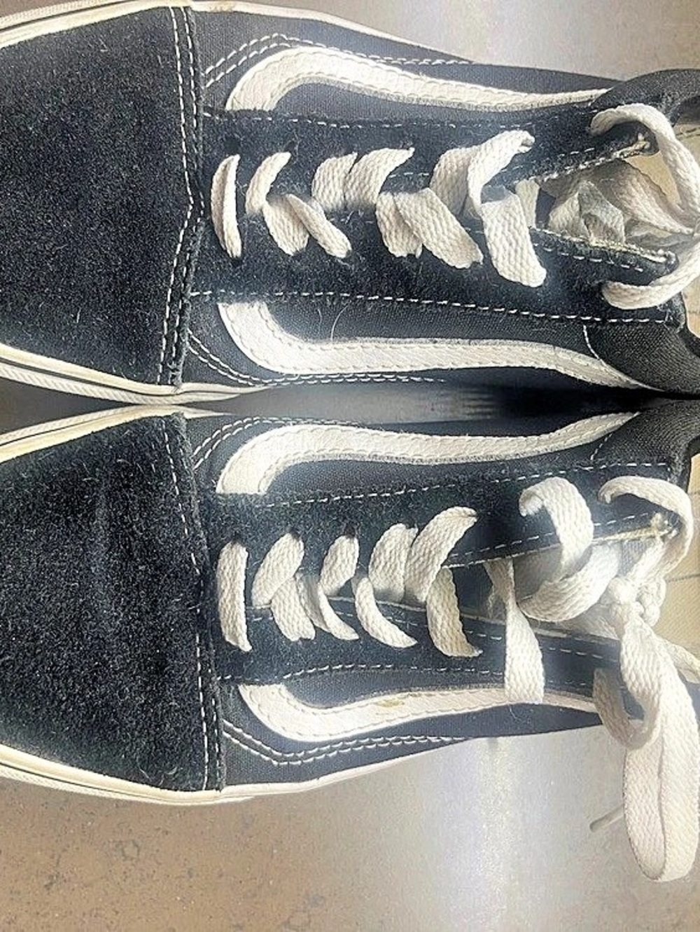 Vans Old Skool Black & White US 7.5 women, 6 men’s